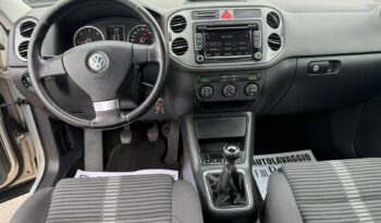 VW TIGUAN 2009 2.0 DIESEL pieno