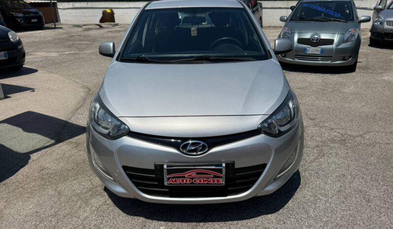 HYUNDAI i20 2013 1.1 DIESEL pieno