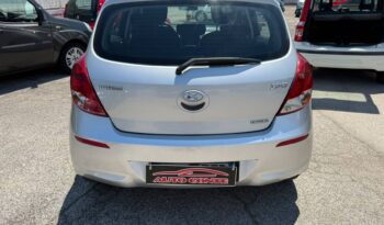 HYUNDAI i20 2013 1.1 DIESEL pieno