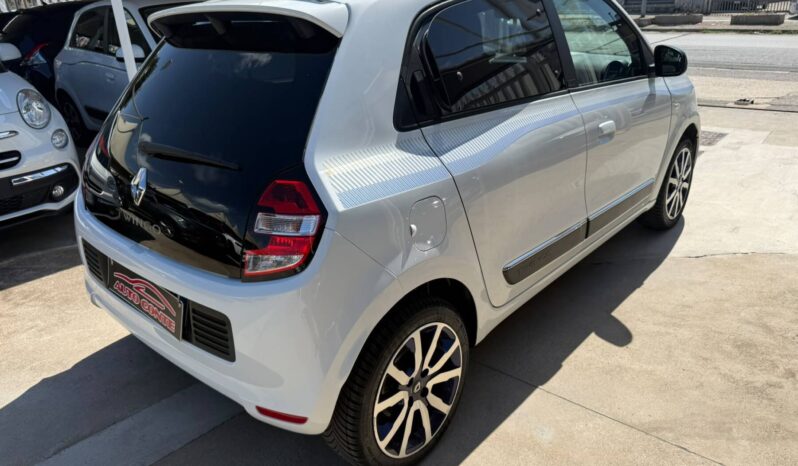 RENAULT TWINGO LOVELY 2016 1.0 BENZINA pieno