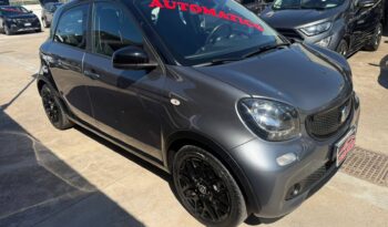 SMART FORFOUR AUTOMATICO 2015 1.0 BENZINA pieno