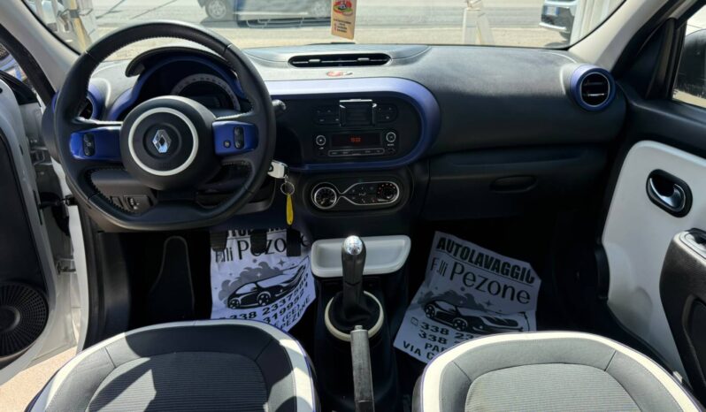 RENAULT TWINGO LOVELY 2016 1.0 BENZINA pieno