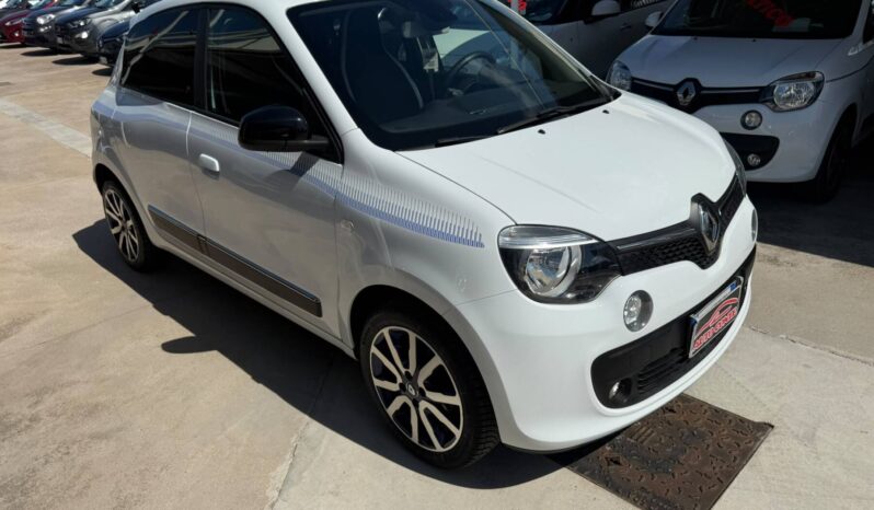 RENAULT TWINGO LOVELY 2016 1.0 BENZINA pieno