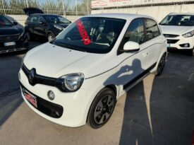 RENAULT TWINGO AUTOMATICO 2017 1.0 BENZINA