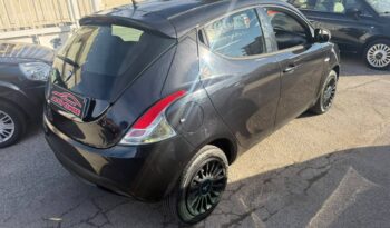 LANCIA YPSILON 1.2 GPL DI SERIE 69CV pieno