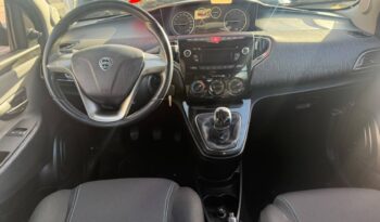 LANCIA YPSILON 1.2 GPL DI SERIE 69CV pieno