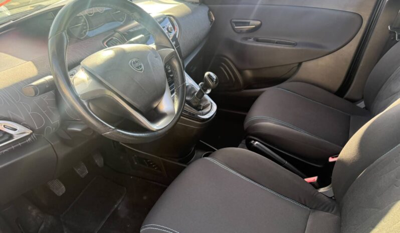 LANCIA YPSILON 1.2 GPL DI SERIE 69CV pieno